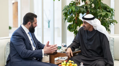 الشرع وبن زايد يناقشان مستجدات الشرق الأوسط وتأثيراتها على الأمن والملاحة